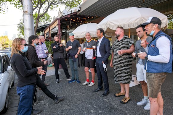 Zig Zaggers swim group members are having a coffee at the Espresso Albert Park.