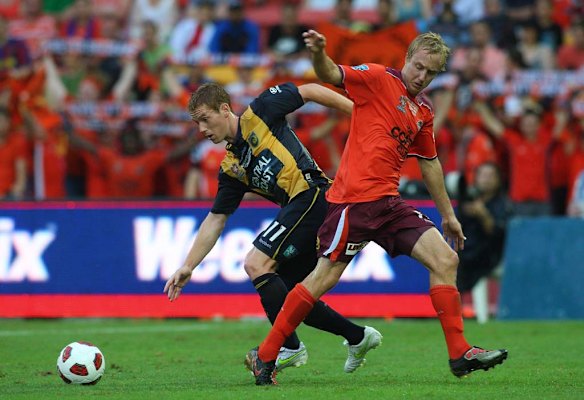 The Roar complete their dream season with a stunning come-from-behind victory over the Mariners.