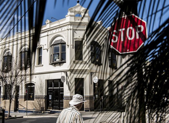 London Hotel, Paddington.