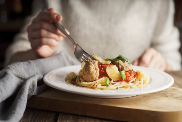 Pasta may actually assist weight loss, according to Canadian researchers.
