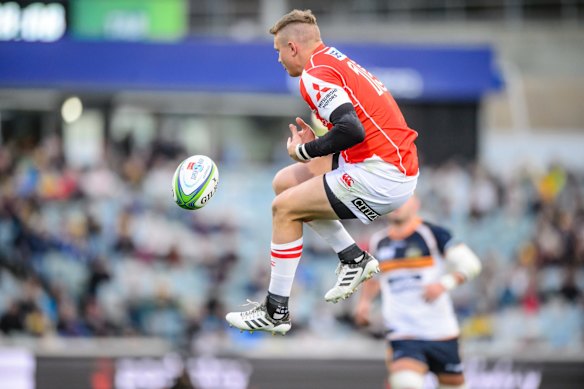 Sunwolves fullback Robbie Robinson spills a high ball. 