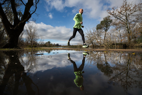 Olympic marathoner Steve Moneghetti says it’s the race, not the times, that matter.