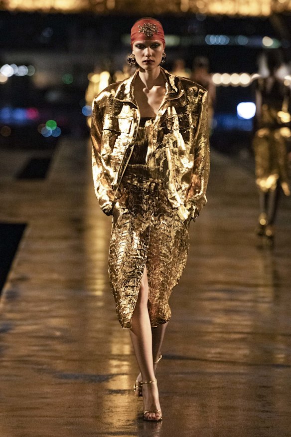 Saint Laurent. 