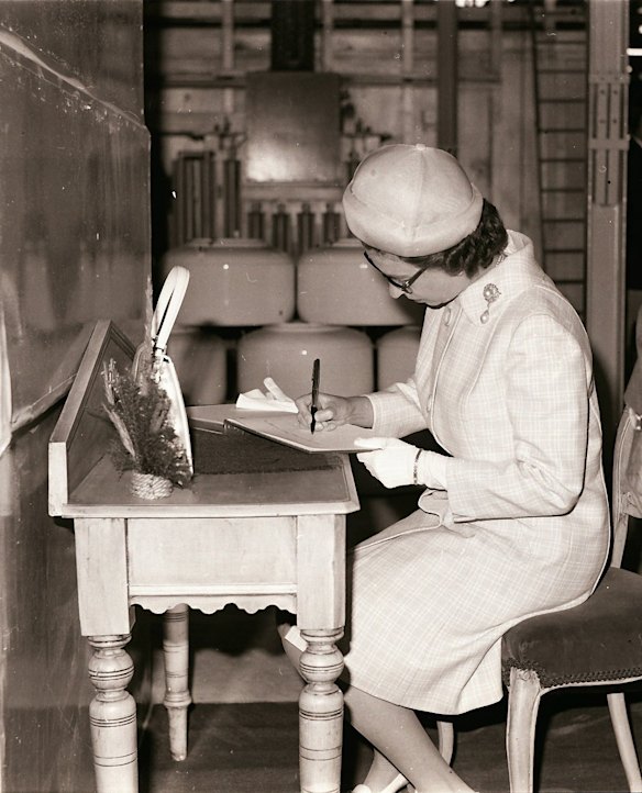The Queen at the Electrolux factory in Orange during her visit to Australia in 1970. 