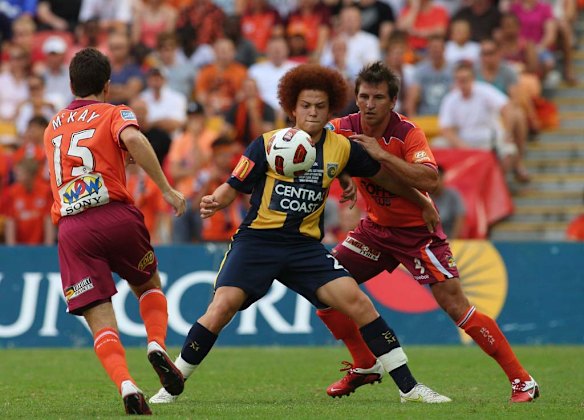 The Roar complete their dream season with a stunning come-from-behind victory over the Mariners.