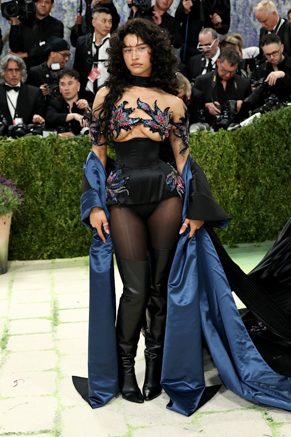 Odessa A’zion in Valentino.