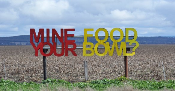 A sign erected by a landholder on the Liverpool Plains, where farmers have long called for the NSW government to cancel Shenhua’s proposed coal mine. 