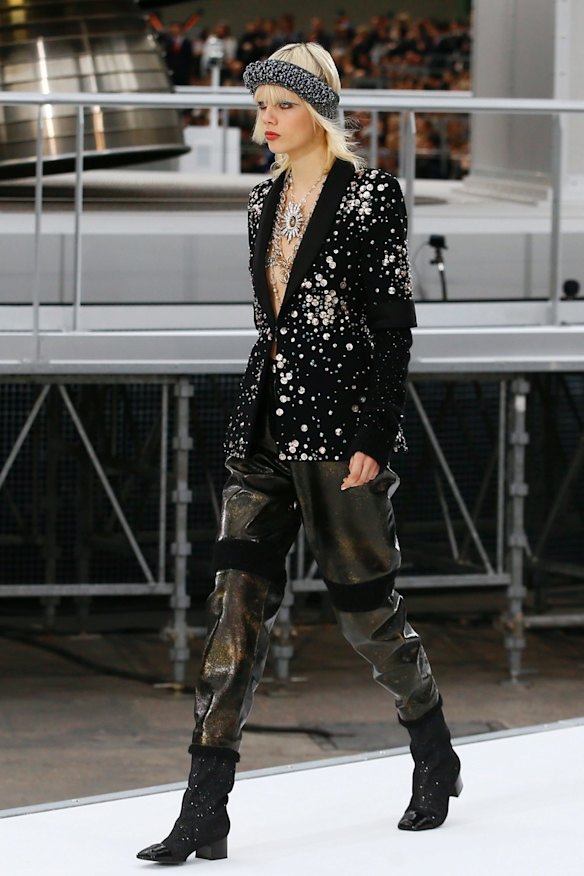 Lagerfield also presented some androgynous designs, perhaps as a nod to female power.