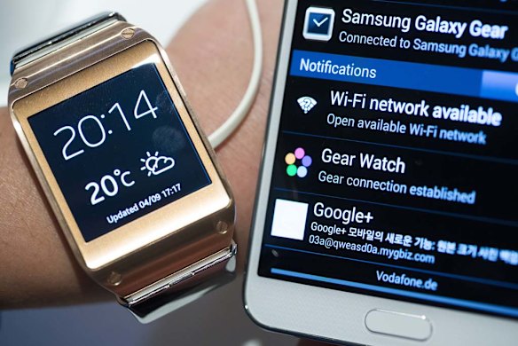 Samsung's Galaxy Gear smart watch connects to the Galaxy Note 3.