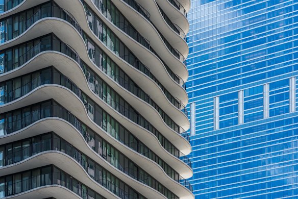 AQUA TOWER, CHICAGO: This looks like the ghost of a building, or a tower built from ice that's about to melt and collapse, and at some angles it seems chunks of the façade have already fallen off. Its architect Jeanne Gang was inspired by Great Lakes limestone architecture. The rippling, sinuous residential skyscraper is made from a series of irregular concrete floors, with balconies also contributing to the building's wave-like, sculptural appearance.