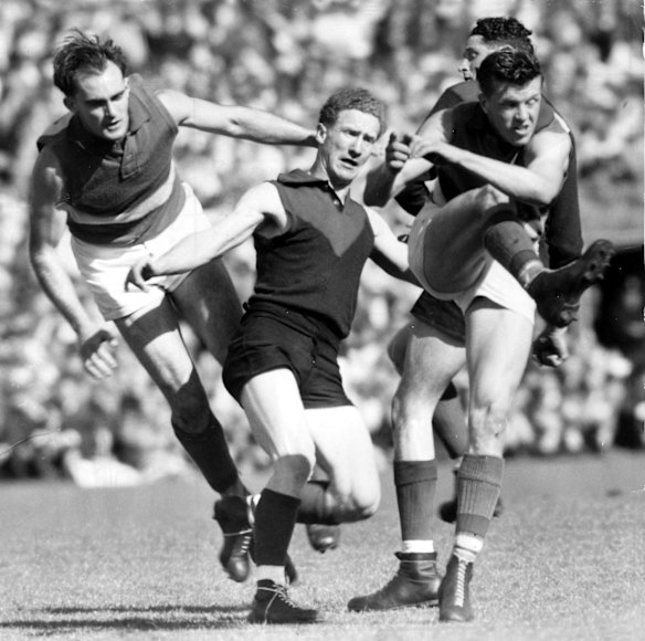 Rewind - Football finals