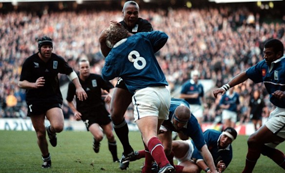 1999. Jonah Lomu takes on France.