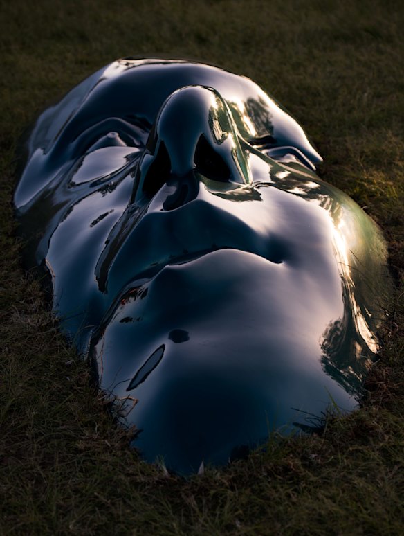 Sculpture by the sea which runs between Bondi to Bronte. 