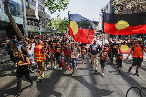 Aboriginal leaders march through Sydney