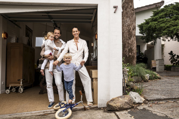 Interior designer Tamsin Johnson and husband Patrick Johnson with children Arthur, 3, and Bunny, 2, outside their Tamarama home. 