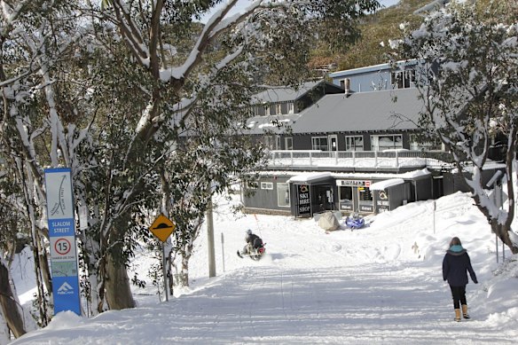 Winter is here. And with a bang! The snow gods have heard us and blessed the resort with an average of 35cm of snow in the past 48 hours and if you don't believe us hit up the snow cams and socials (@fallscreekresort). There is a snowstorm forecast for this weekend and long into next week to keep topping it up and add to the Falls Creek ski-in / ski-out experience. Falls Creek Resort Management Board has declared the snow season open from Saturday, June 4th 2022. Yes, 1 week early!