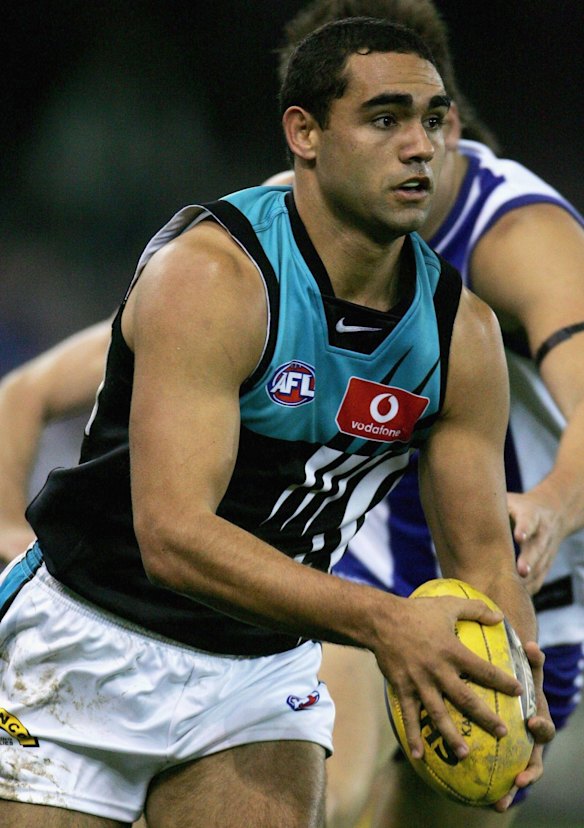 2006 Shaun Burgoyne of the Power in action against the Kangaroos. 