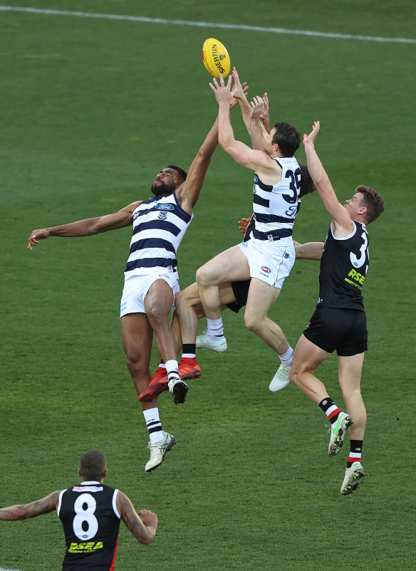 Patrick Dangerfield flies high.