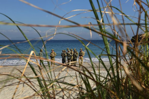 Australian Army 2nd Combat Engineer Regiment soldiers with marines of the Philippine's 8th Marine Battalion during training. The 2nd Combat Engineer Regiment is part of the engineers and sniper splinter team part of Operation Augury where Australian Army is training members of the Philippines Armed Forces.