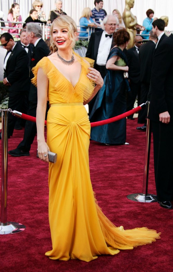 Michelle Williams, nominated for an Oscar for best actress in a supporting role for her work in "Brokeback Mountain," arrives for the 78th Academy Awards Sunday, March 5, 2006, in Los Angeles. (AP Photo/Kevork Djansezian)