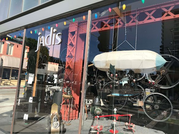 JADIS: Are you a sci-fi geek?  Love movies? Don't mind a Tesla coil? If so, jAdis, is your kind of place. Part prop shop, part curiosity cabinet, part one man's obsession with science, this legendary labyrinth will take you back to the future.