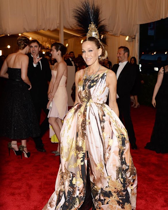 Sarah Jessica Parker, we salute you. This is how you dress for a punk themed gala ball.