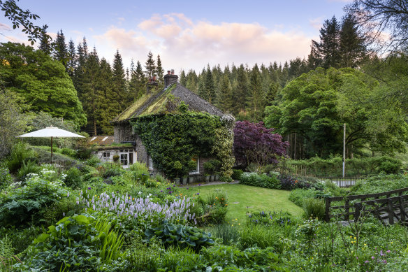 A landscape and garden growing together in Wales in The Avant Gardens