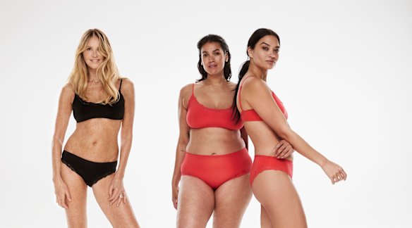 Australian supermodel Elle Macpherson alongside Jennifer Atilémile and Shanina Shaik in the advertisements for the Bases Flex collection.