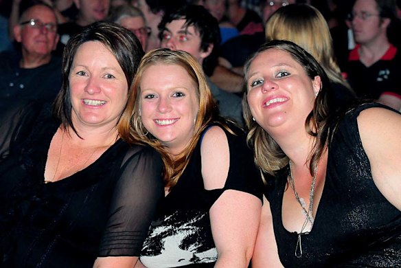 Fans watch Meat Loaf perform at the Brisbane Entertainment Centre. Photo: Leigh Plover