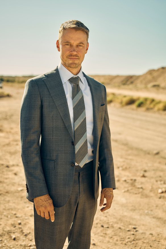 Michael Dorman as Detective Ivan Lucic, a man who wears his suit like armour.