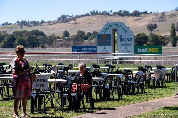 Towong races turn 150 with cracker Cup Day