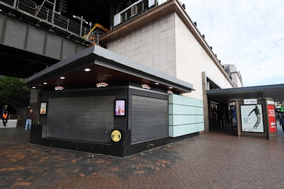 A drab perspective on Circular Quay.