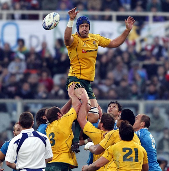 Australia's Nathan Sharpe.