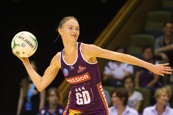 Amy Steel playing for the Brisbane Firebirds in 2012 before her career was ended by heat exhaustion in 2016.