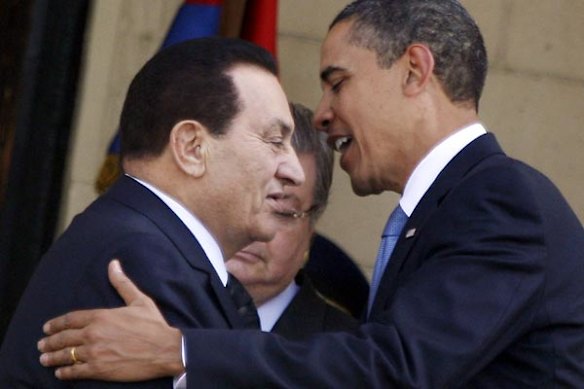 Egypt's President Hosni Mubarak welcomes Barack Obama.