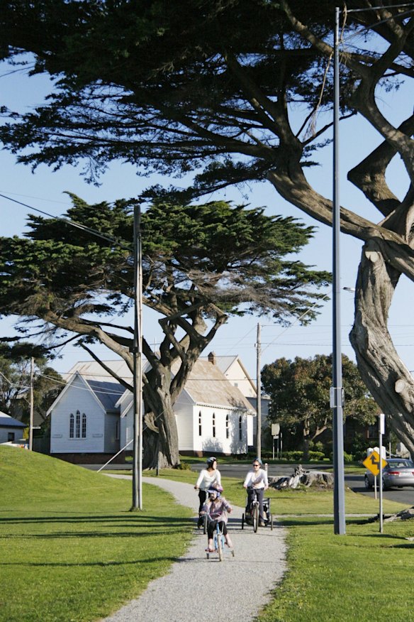 Apollo Bay, Victoria: The great, sweeping curve of the beach is Apollo Bay's most appealing feature. Gentle green rolling hills add a sense of idyll on the eastern side, but the clincher is that the town has two bays rather than one. Mounts Bay on the western side is where the Barham River emerges into the ocean from a tangle of waterways, and seals hang out on the rocks of the Marengo Reefs Marine Sanctuary. 