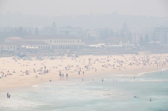 Smoke haze blankets Bondi Beach on Thursday.