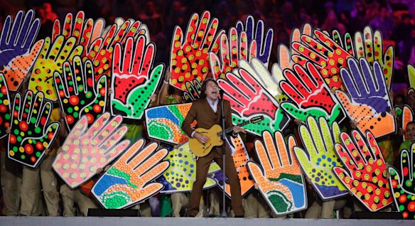 Lenine performs during the closing ceremony in the Maracana stadium at the 2016 Summer Olympics.