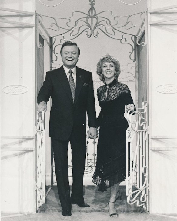 Bert Newton & Patti Newton pose for a photograph for "Ford Superquiz" in 1981.