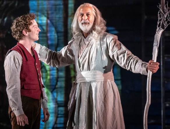 Spencer Davis Milford as Frodo and Tom Amandes as Gandalf in The Lord of the Rings – A Musical Tale, in Chicago.