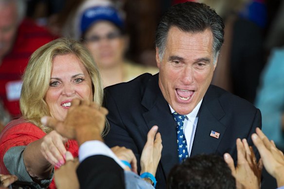 Florida Republican primary winner Mitt Romney and his wife Ann greet supporters.