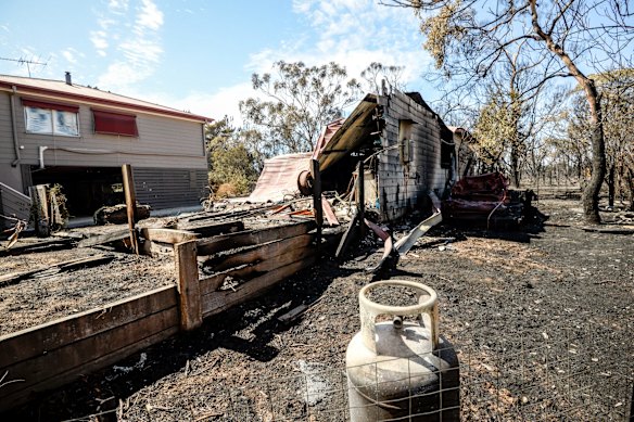 Fears still fan over Crib Point fire