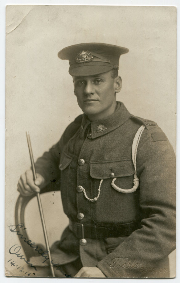 A photo of Private (Sapper) Philip Owen Ayton taken in London, December 14, 1915.