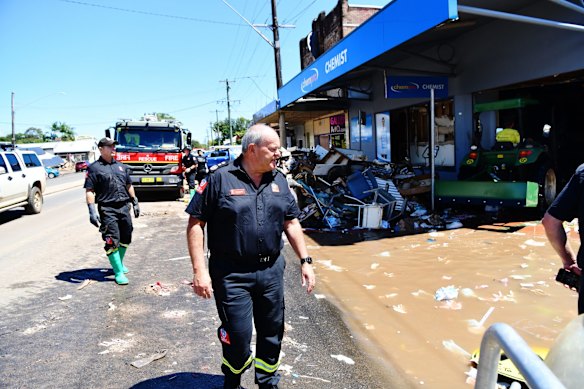 Fire and Rescue NSW Commissioner Paul Baxter arrives in South Lismore to assess the damage.