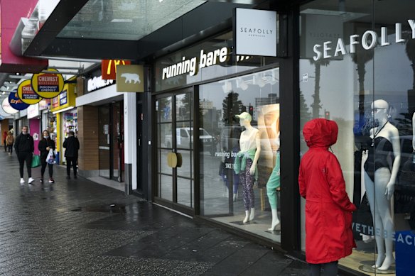 Bondi Beach is quiet, as inclement weather and tough new COVID-19 lockdown restrictions limit people's movement across Greater Sydney.