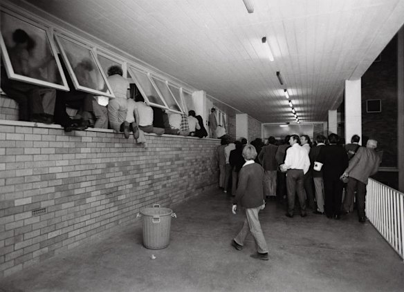 Gough Whitlam opens Labour Election campaign, showing crowds outside the hall, at Blacktown Civic Centre, 13 November 1972  Photography by Rick STEVENS  Neg Ref: 721113/23  Scanned from 35ml B&W neg  cpsmh dvd  *PLEASE DO NOT USE BEFORE THE PUBLICATION OF 'CENTURY OF PICTURES' PROJECT