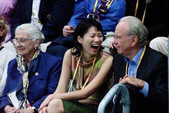 Dame Elisabeth with Rupert and his wife, Wendy, in 2003.