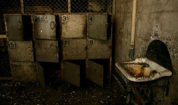 Lockers and a basin in the  White Bay power station. Tuesday 24th October, 2006.