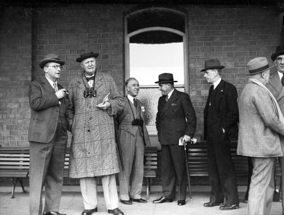 Punters at Randwick Racecourse on 16 June 1947.