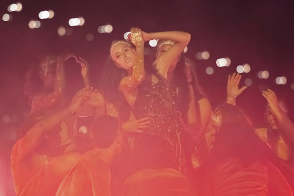 The Welcome to Country Ceremony is performed as Vivid lights up for 2022 